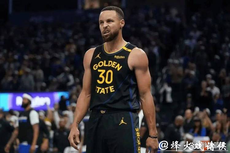 37岁库里疯砍48分！单核带队逆转独行侠！格林还要交易吗？