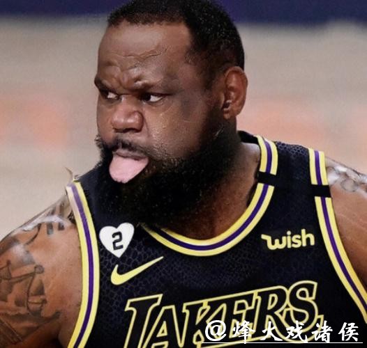 詹姆斯200岁还能扣太离谱！本人回应朋友称赞：6个笑哭了表情