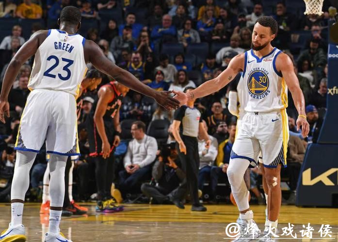 库里25分钟在场-25双眼无神!科尔提前一节放弃 勇士前景一片黯淡 库里25分钟在场-25双眼无神!科尔提前一节放弃 勇士前景一片黯淡